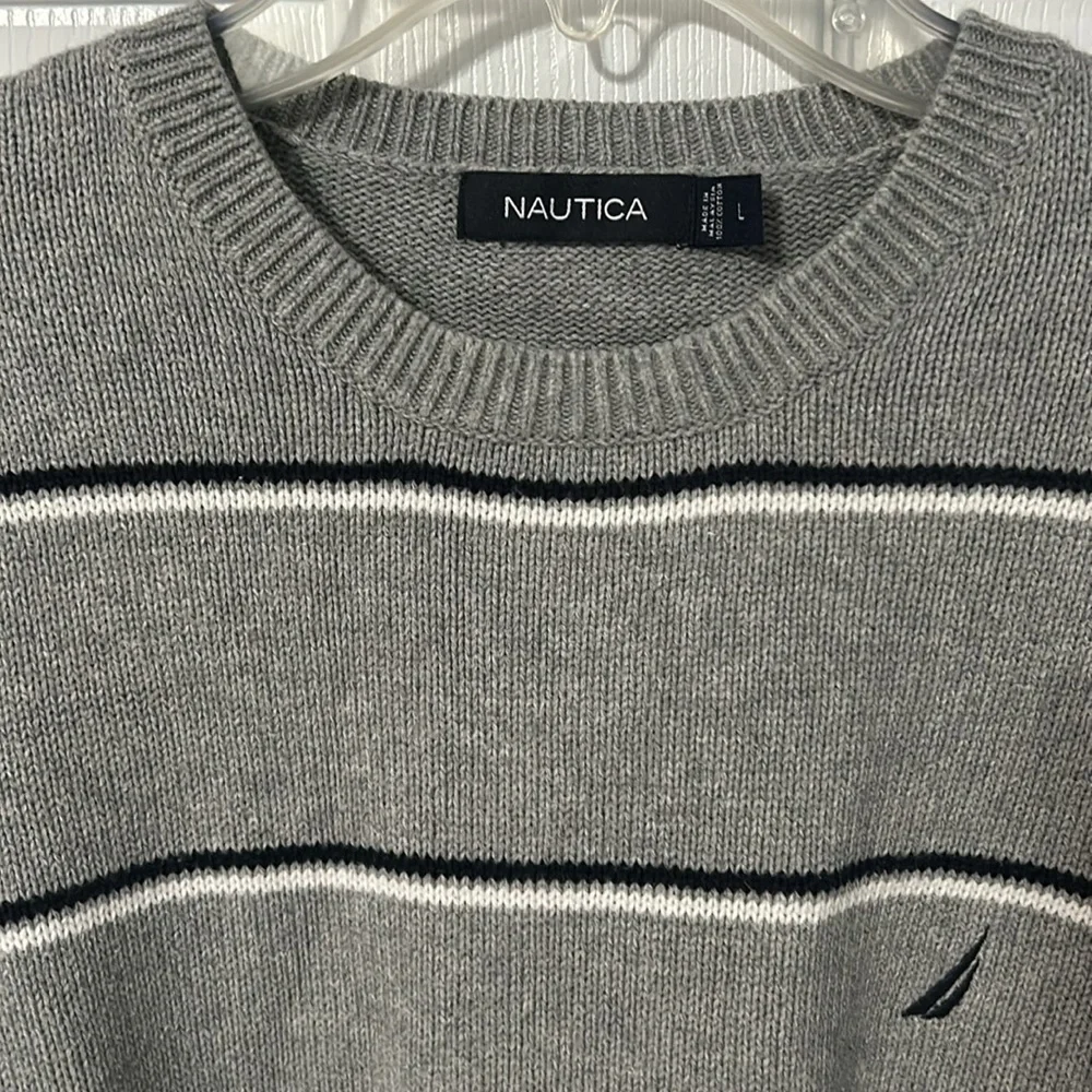 Nautica Men’s Crew Neck Light Gray Stripe Sweater Size Large - Picture 4 of 7